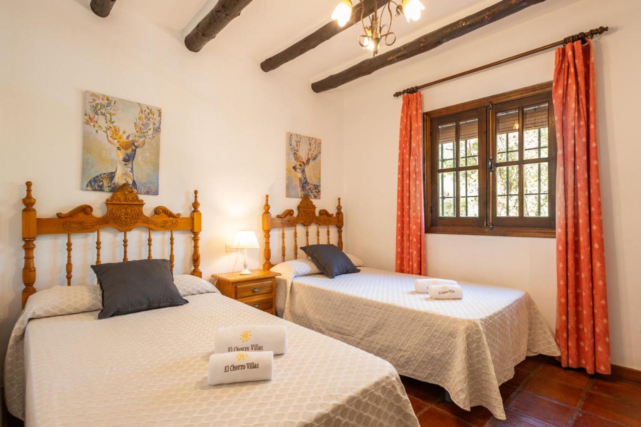El Chorro Villas Casa Rosaleda Luaran gambar